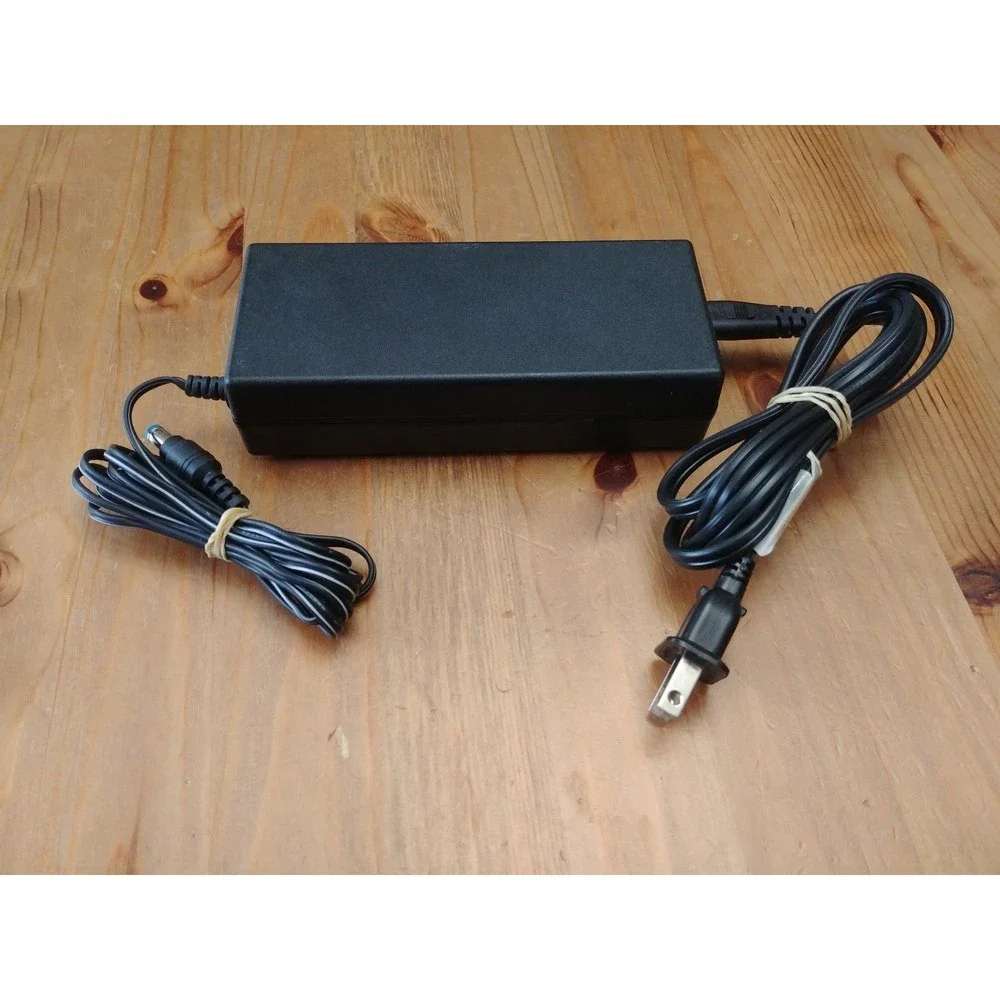 DELTA Electronics AC Adapter